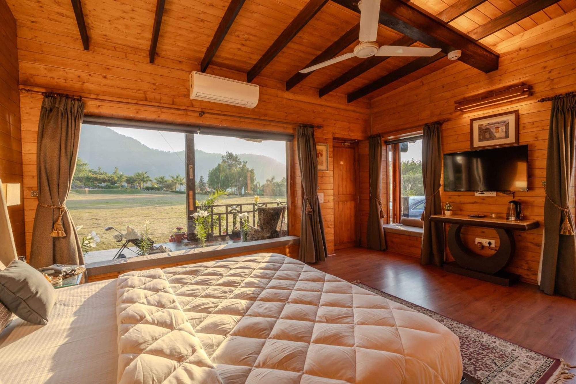 Saffronstays Timber Crest Dehradun Buitenkant foto